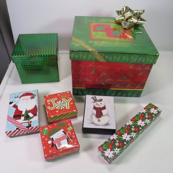 Christmas (7) Gift Boxes Festive Variety of Sizes - Picture 1 of 11